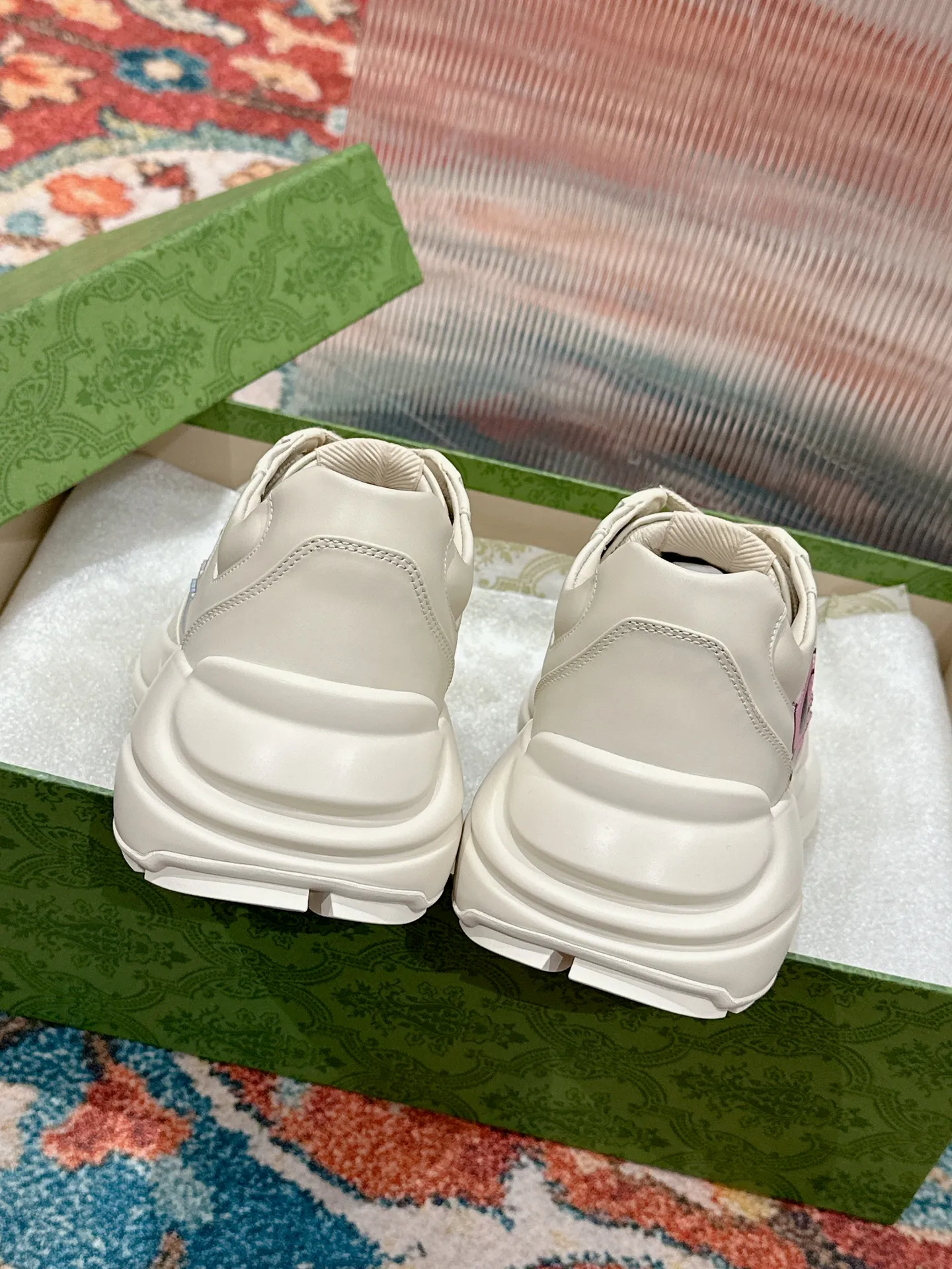 👟👟Ex-factory price 700👟👟 Men's size +10 🇮🇹Italy🇮🇹Gucci GUCCI🇮🇹Dad shoes (purchase level) (original replica) 👑 The original version purchased by Taikoo Hui has been continuously improved and upgraded in details, from the packaging of the shoes - anti-counterfeiting markings - shoe box accessories - fabric optimization - outsole technology - stitching and routing - oil edge technology. We do our best ◼️ Outsole: original plate molding ◼️ Upper: original grade A imported cowhide 🐮 ◼️ lining: original grade A mixed sheepskin 🐑 ◼️ Feet: original grade A mixed sheepskin 🐑 ◼️ Medium and low belt LOGO + original injection molding foot technology + original lasting technology ◼️ Original full set of customized packaging (anti-counterfeiting chip + a cloth bag + GUCCI card envelope + electronic invoice with credit card slip + shoelaces) ◼️ All details of the higher version are consistent with the original version (note the comparison) ◼️ Code number: 35-40 for women and 39-44 for men